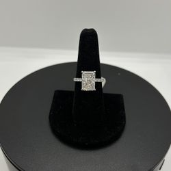 BRAND NEW 14KW 5.50CTW Radiant Cut Engagement Ring