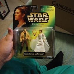 Prince Leia Collection  Selling For 23 Dollars Bent On The Side  And Some Bent Corners As Well Not That Firm On Price Has Both Characters In The Box