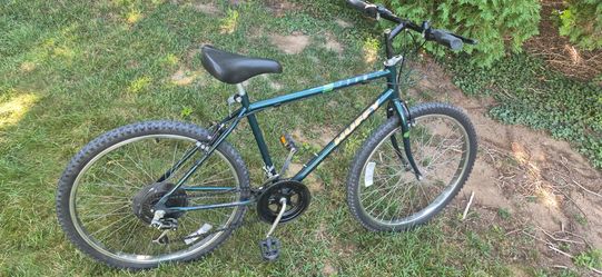 Huffy 15 Speed Mountain Bicycle