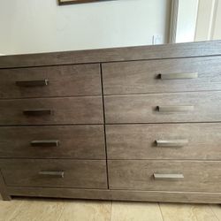 6 Drawer Dresser 