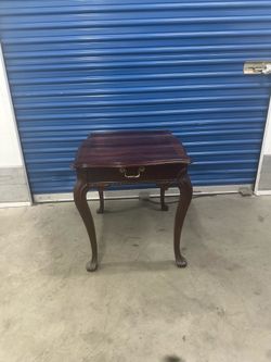 Vintage Queen Anne Style side table