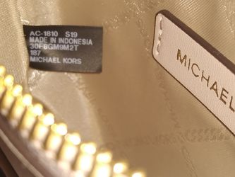 Michael Kors accodian crossbody purse for Sale in San Antonio, TX - OfferUp