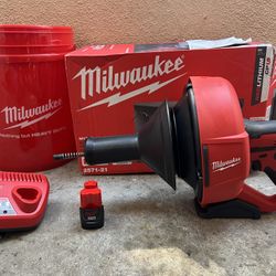 Milwaukee M12 12-V Lithium-lon Cordless Drain Snake Auger W/ (1) 1.5Ah Battery, 5/16 in. x 25 ft. Cable, Charger, & 5 Gal. Bucket