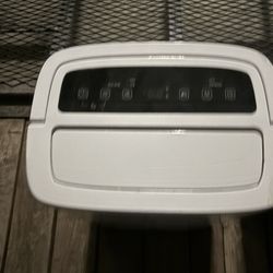 Dehumidifier 