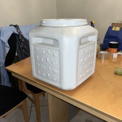 Pet Container 