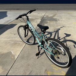 Huffy Rock Creek 18 Speed Mountain Bike