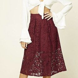 NWT Forever 21 Junior Women’s Lace Skirt, Burgundy, Size Large