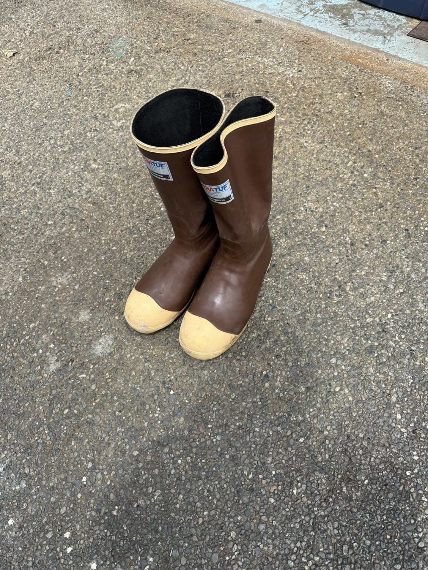 Extra Tuff Rubber Boots