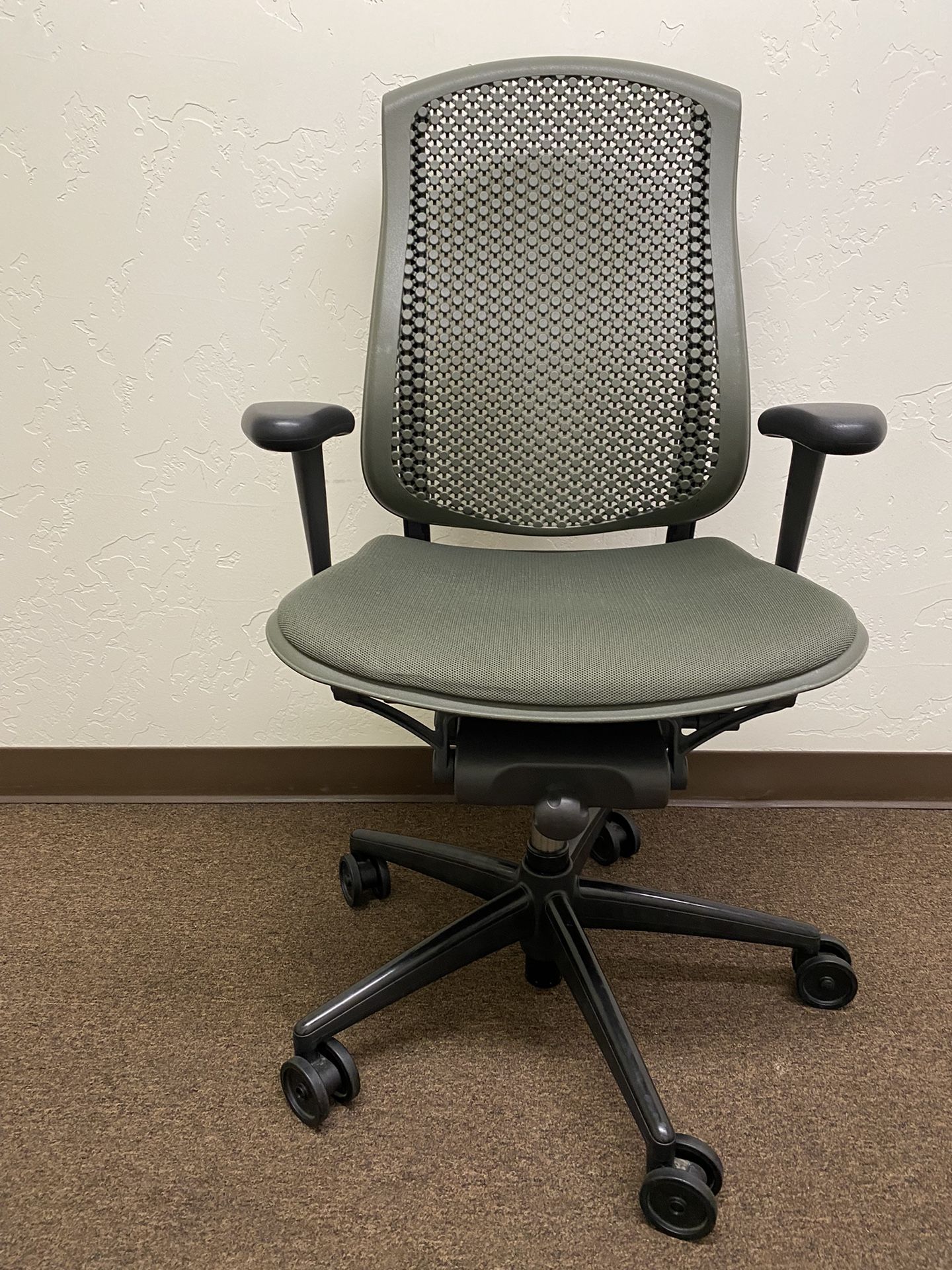 Herman Miller Celle®️ High Back Office Chairs /Conference Chairs