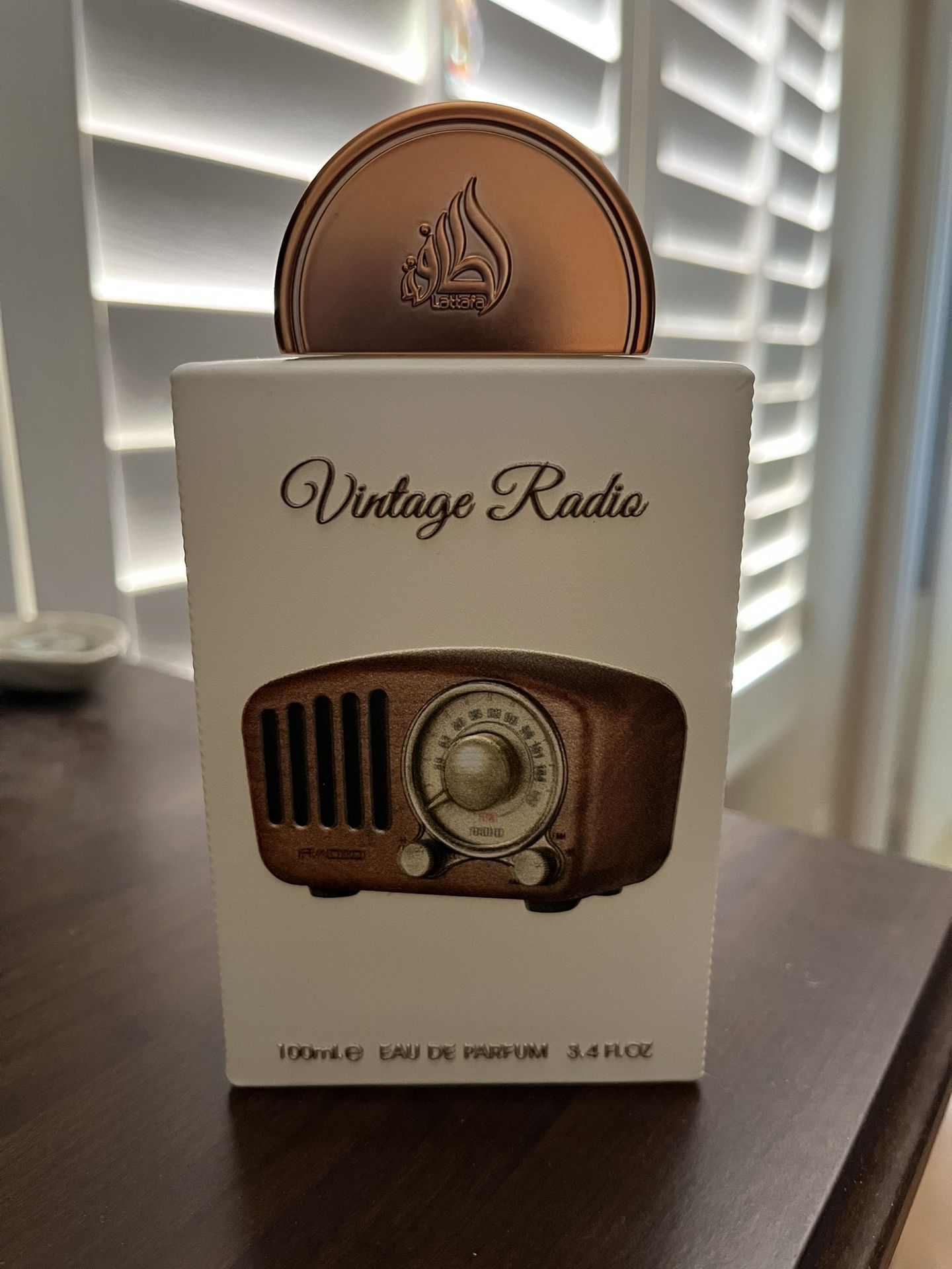 Lattafa Vintage Radio Cologne