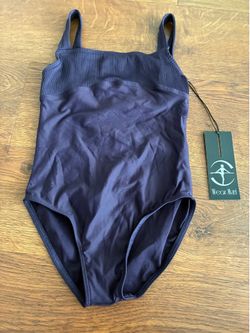 New with tag TITANIA by wear Moi kids size 8/10.