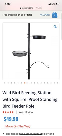 Bird feeding station