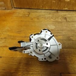 Range Rover water pump Evoque Discovery Sport LR161571 LR123906 JDE40052 