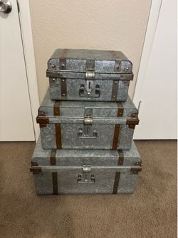 Decorative galvanized trunks