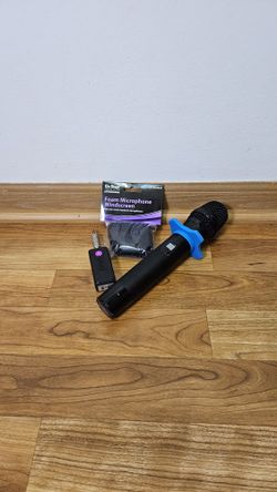 Wireless UHF Handheld Microphone + Receiver (AA Rechargeable Included)