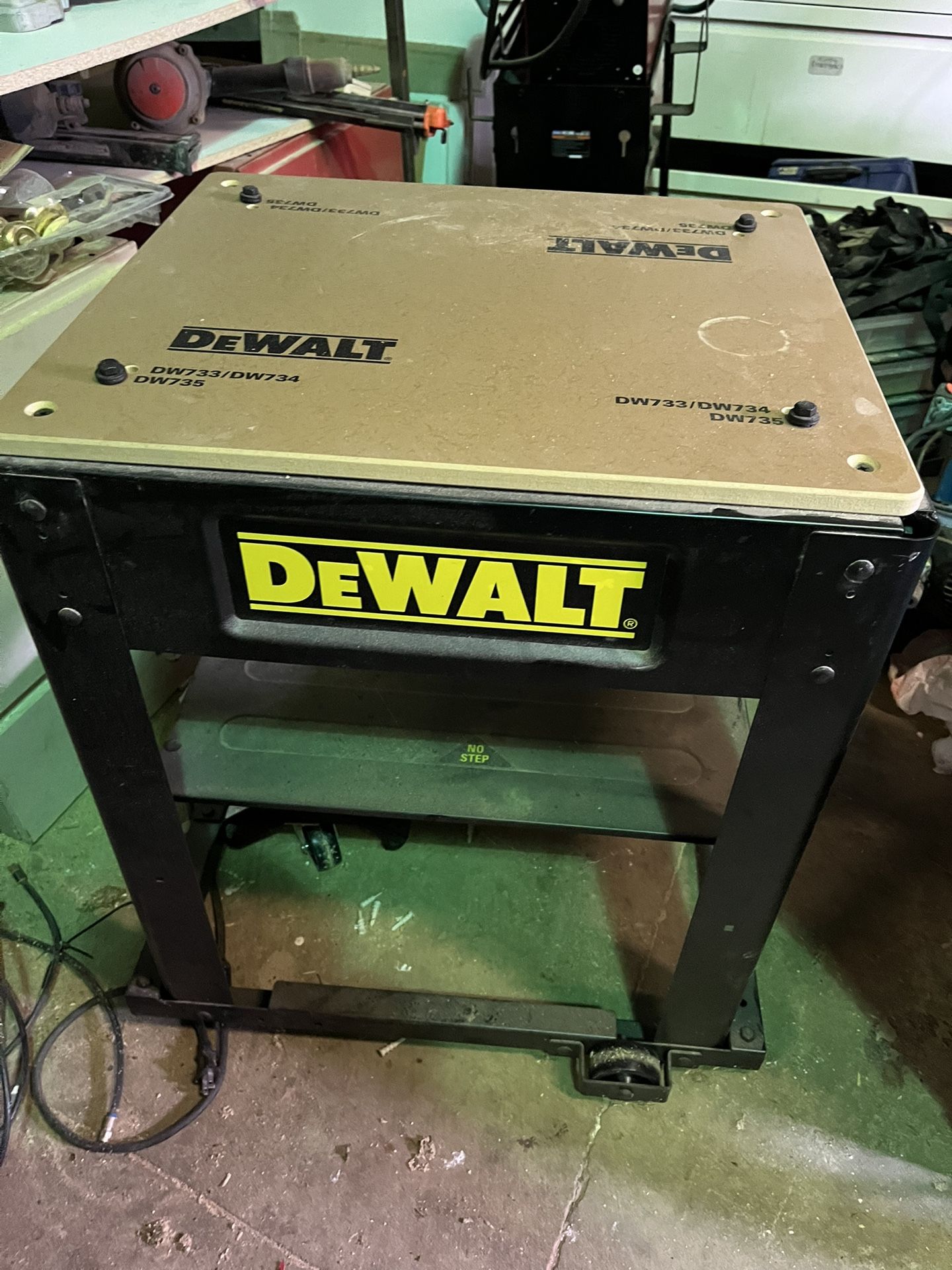 Dewalt Rolling Planer Stand