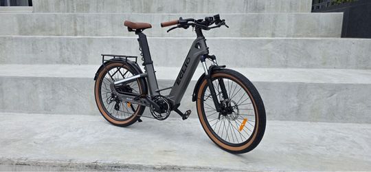 ECLIO Lumeo 2 Carbon Fiber Electric Bike