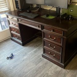 Desk With Matching File Cabinet