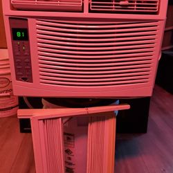 BEST HOME WINDOW AC WORKS GOOD TEST IT BEFORE YOU BUY IT....SE HABLA ESPANOL..