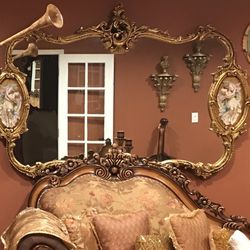 Very  Beautiful gorgeous antique Victorian mirror 