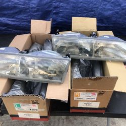 Headlights For 92-97 Crown Victoria 