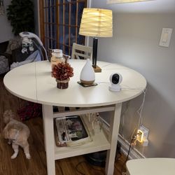 Kitchen Table With Fold down Leaves And 2 Chairs 