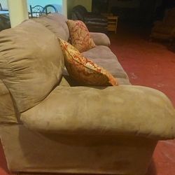 Mathis Brothers Sued Couch Excellent Condition Can Deliver Okc Area 30