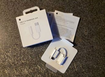 Apple USB‑C to 3.5mm Headphone Jack Adapter MW2Q3AM/A – Original – New
