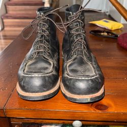 Red Wings size 9.5 Moc Toe