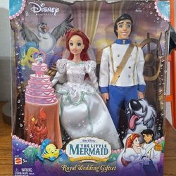 New!! DISNEY 2006 THE LITTLE MERMAID ROYAL WEDDING GIFT SET DOLLS # J9569 .. NRFB!!