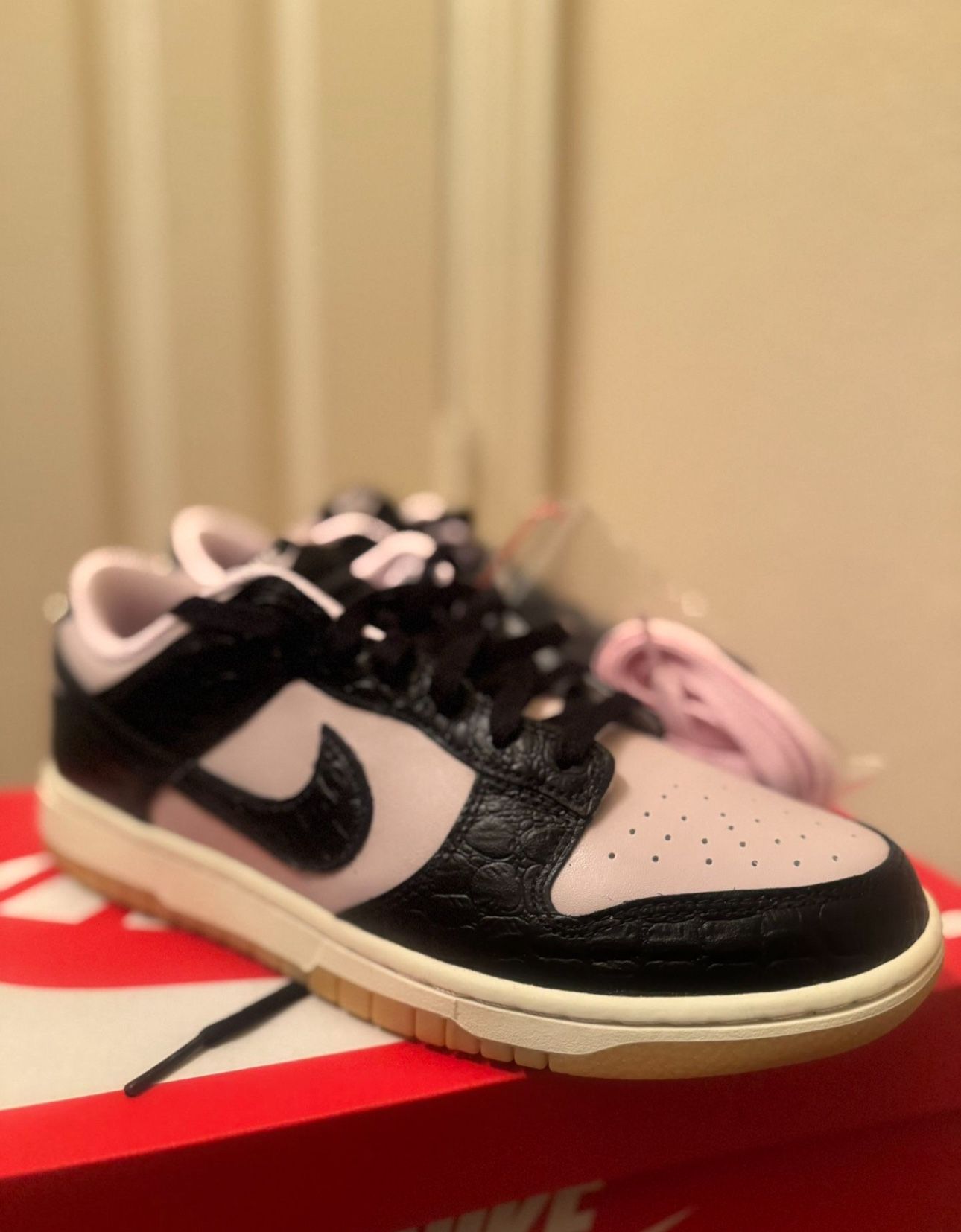 Nike Dunk Low "Black Platinum Violet Croc" Size 8.5 Men / 10 WOMEN