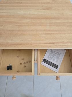Foldable table