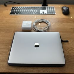 M2 MacBook Pro 13’