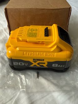 Dewalt  pawerpack 8ah $130