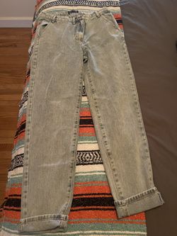 Pretty little thing Mom Jeans 