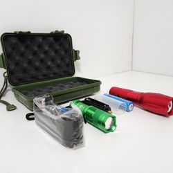 U'King Zoomable LED Flashlight Tactical Torch Light Camping Hiking Fishing ( Red & Green )