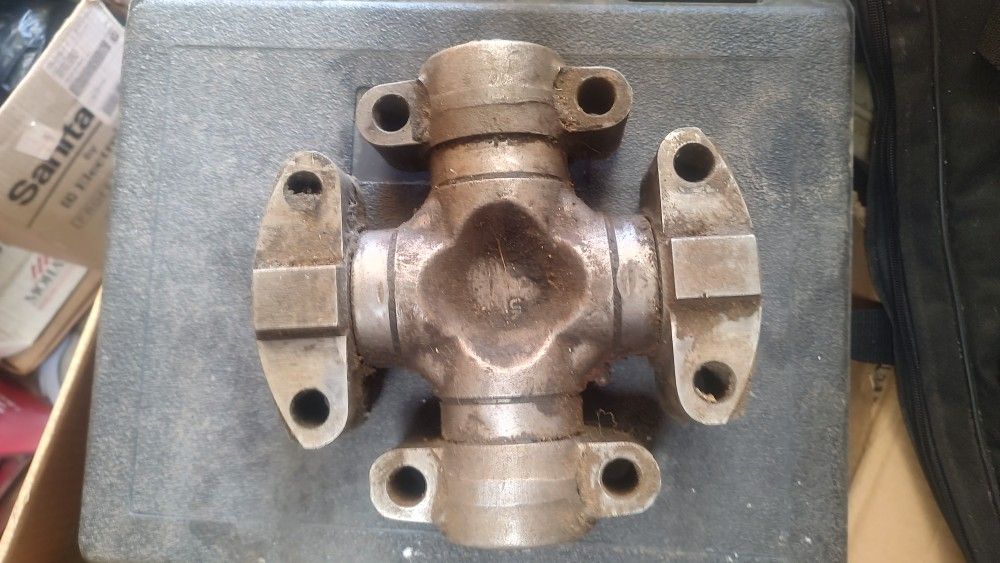 Heavy Equipment Caterpillar 988 U-joint