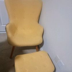  Chair With Ottoman