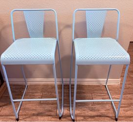 2 Counter stool/ High chair