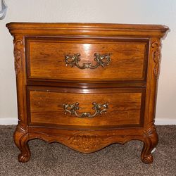 Dresser With 2 Nightstands