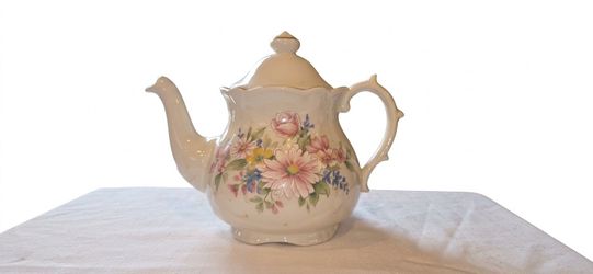 ESTATE SALE Vintage Price Kensington Floral Teapot – Made in England