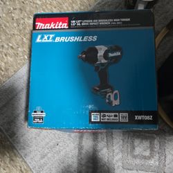 Makita  XWT08Z