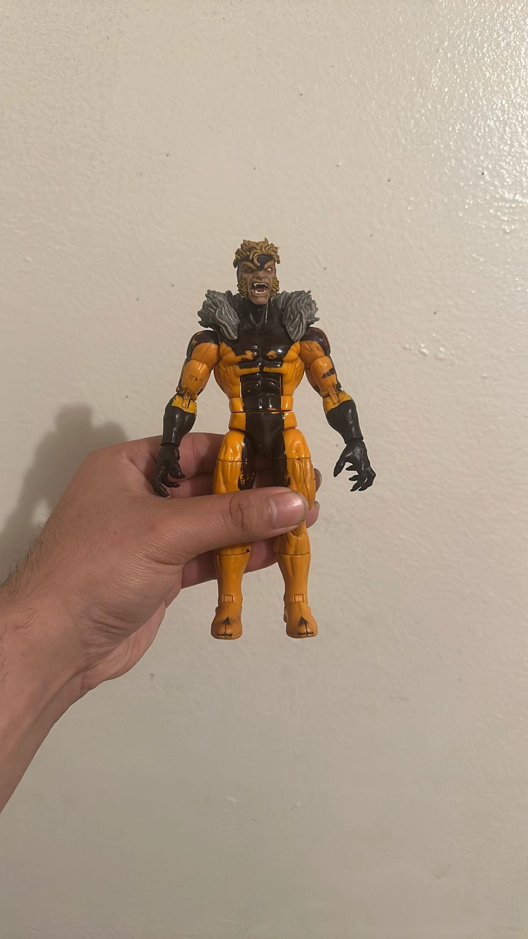 Marvel Legends Sabretooth