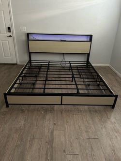 King size bed