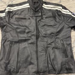 🔥 Brand New Men’s Leather Jacket – XXL – Black with White Racing Stripes 🔥