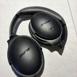 BOSE Quiet Comfort Headphones