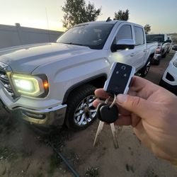 Car Keys/Llaves De Autos/Key Fobs