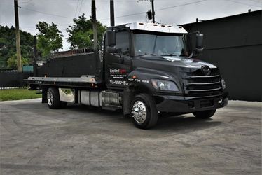 2011 Hino 258