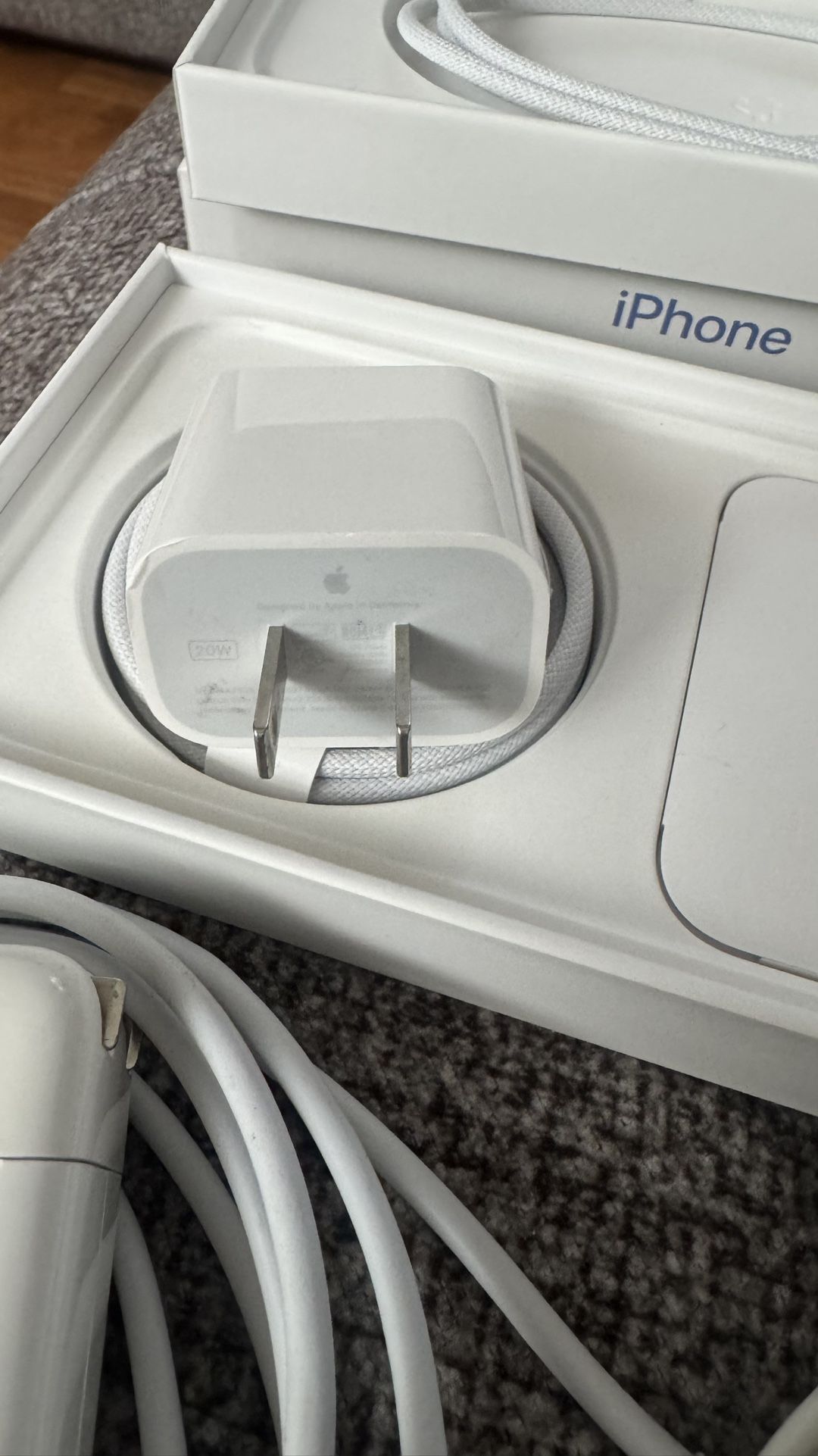 Apple 20Watts Cargador De Carga Rapida Para iPhone 16