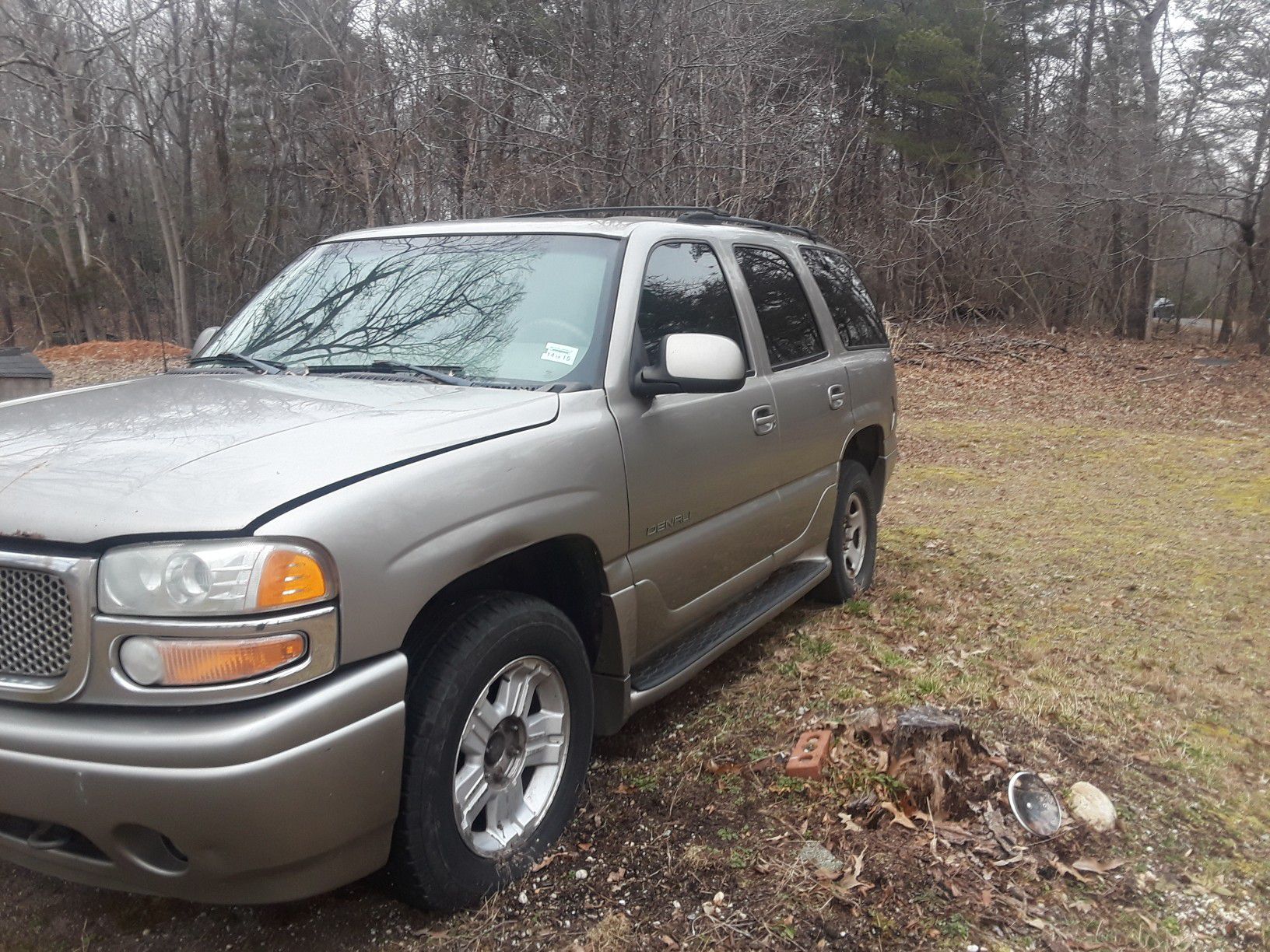 02 Yukon Denali parts truck or could be fixed